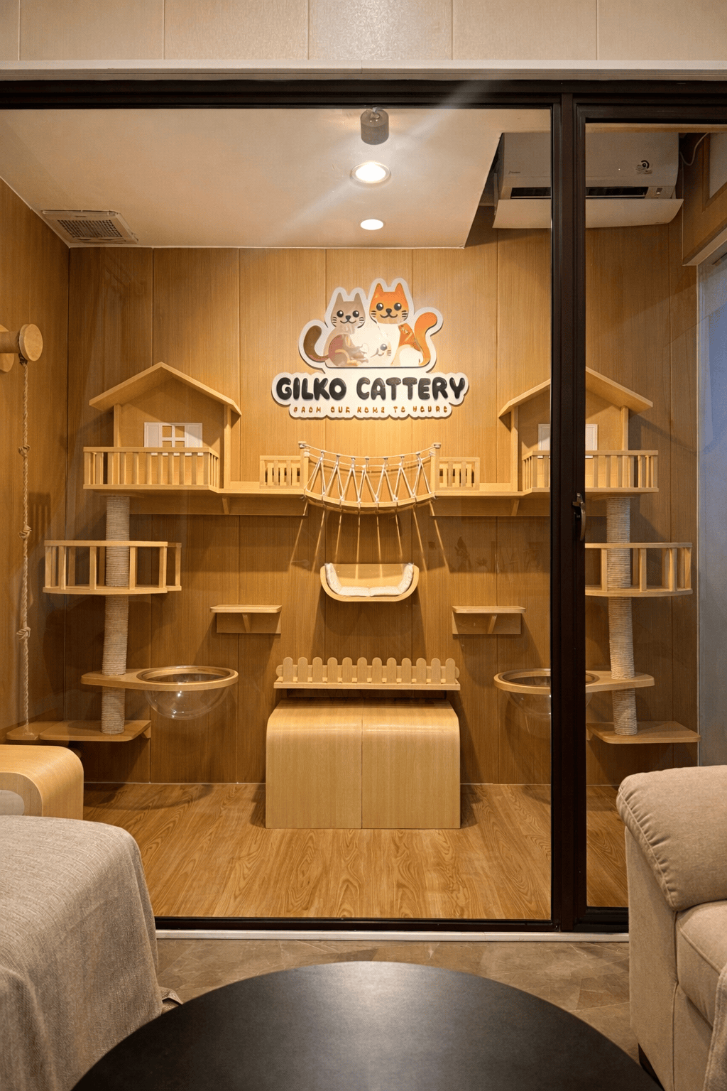 Gilko Cattery Interior